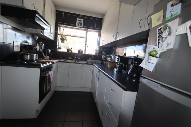 2 Bedroom Property for Sale in Claremont Western Cape